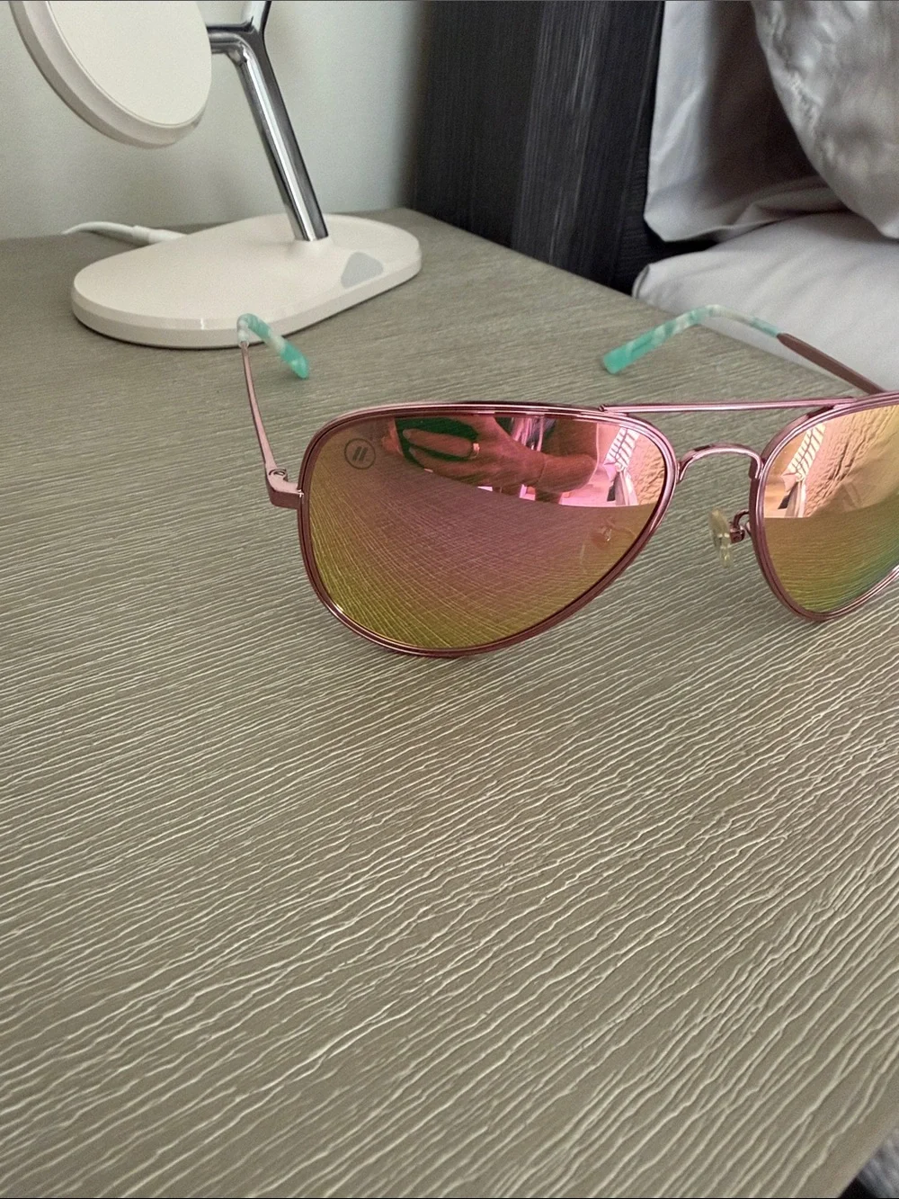 BELNDERS Air Wonderful Pink Mirrored Aviator Sunglasses